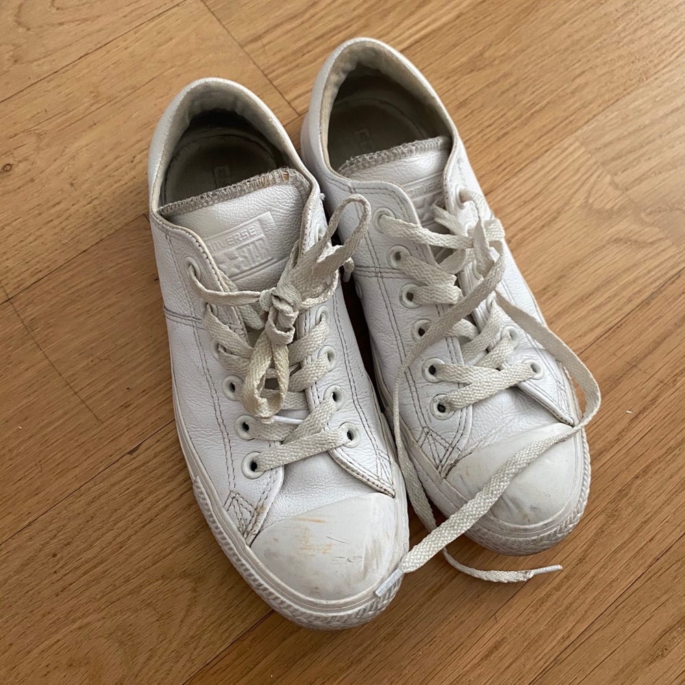 White converse